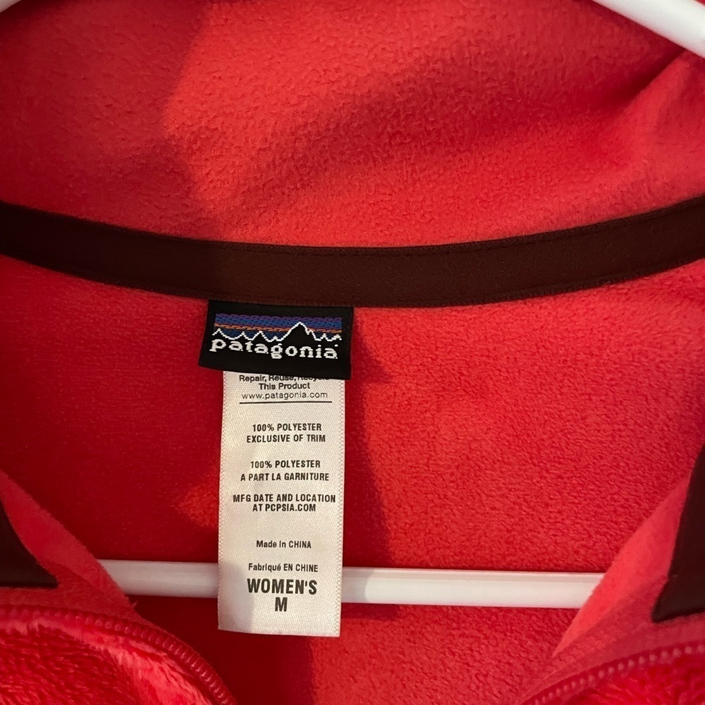 Women’s Long Sleeve Patagonia Plush Synchilla Marsupial 1/4 Zip Pullover - Picture 3 of 5